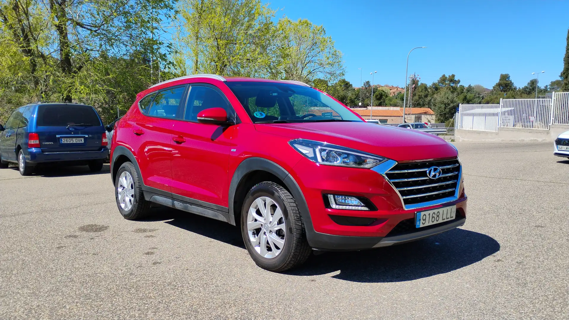 Hyundai TUCSON 1.6CRDI 48V SLE Sky 4x2 Rood - 1