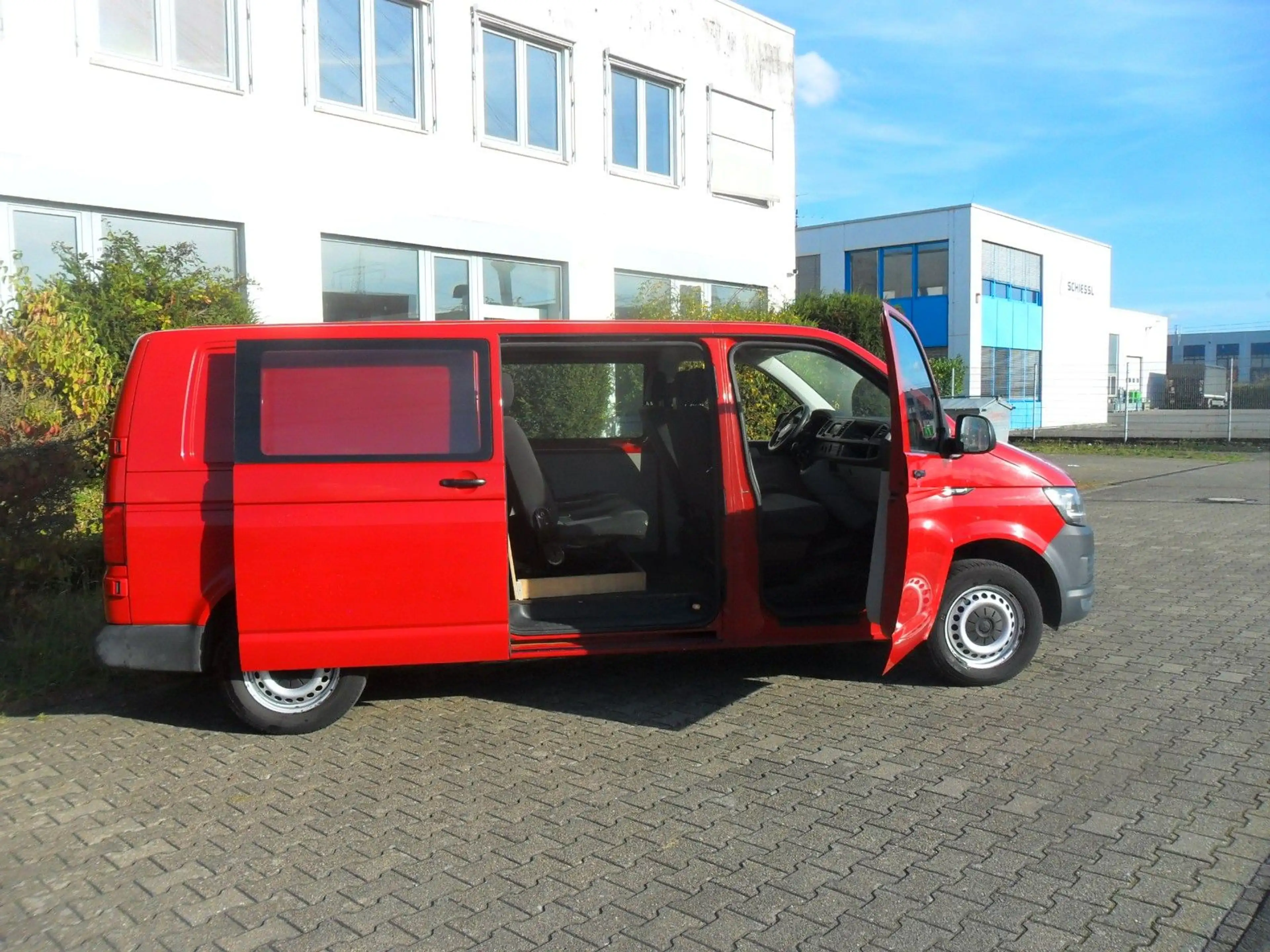 Volkswagen T6 Caravelle Kombi Lang 2.0 TDI*EF*ZV*6Sitzer — photo 14