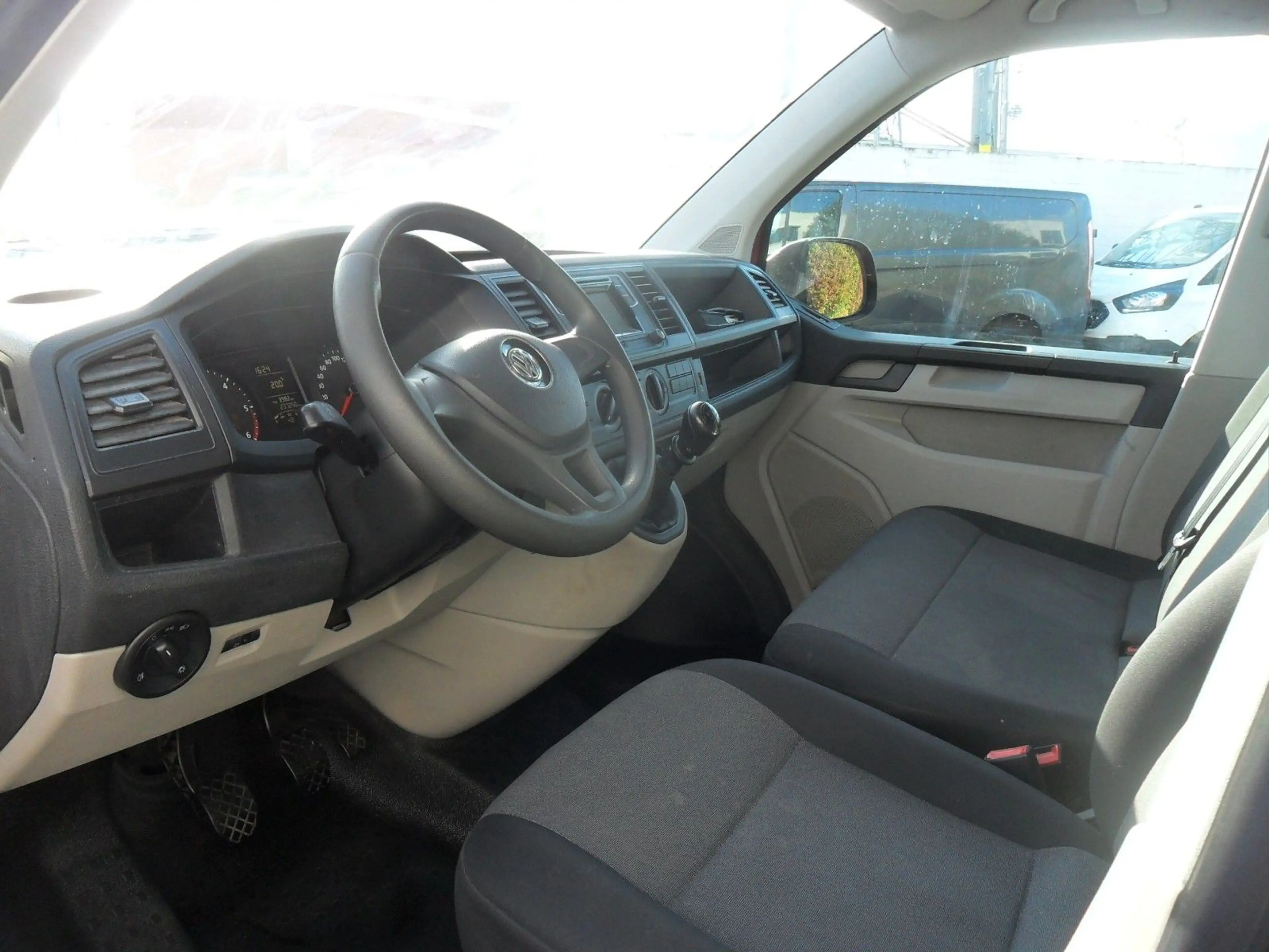Volkswagen T6 Caravelle Kombi Lang 2.0 TDI*EF*ZV*6Sitzer — photo 11