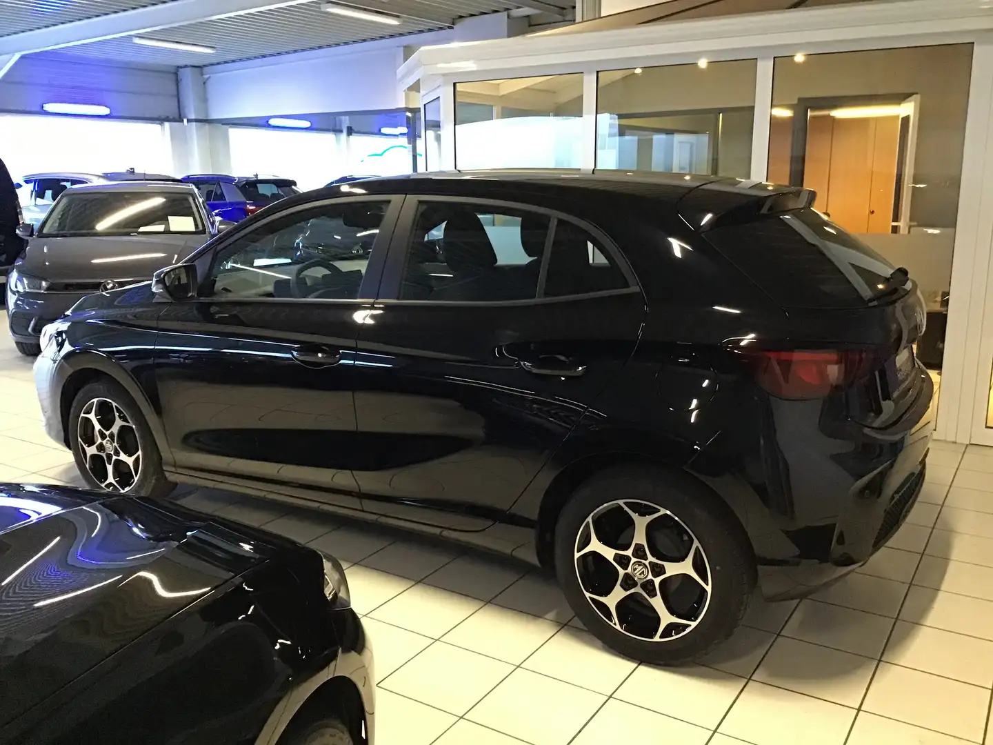 MG MG3 NIEUW BJ09/2025 22KM CAMERA NAVI DAB AIRCO Zwart - 2