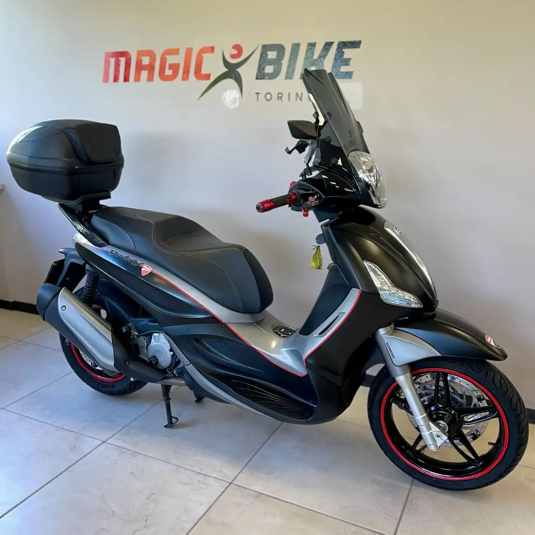 Piaggio Beverly 350 - 1