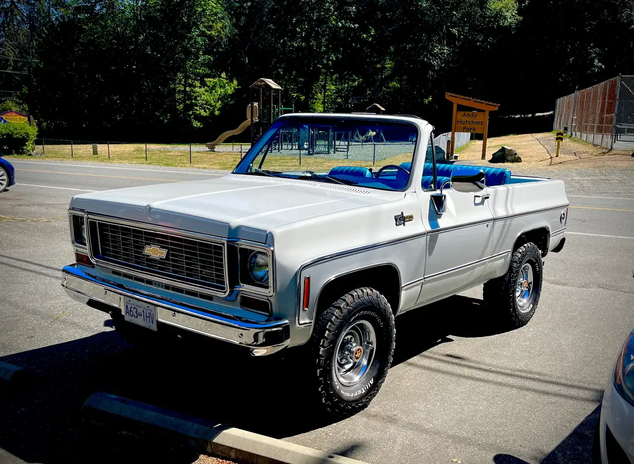 Chevrolet Blazer photo Chevrolet Blazer