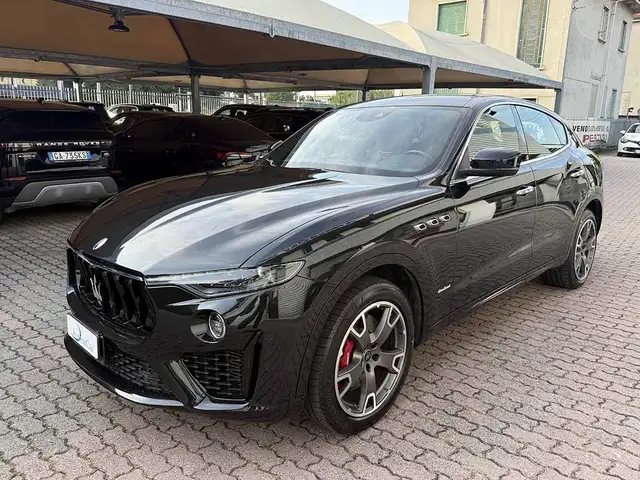 Maserati Levante Gransport (reale)TELECAMERA CERCHI 20' IVA ESPOSTA