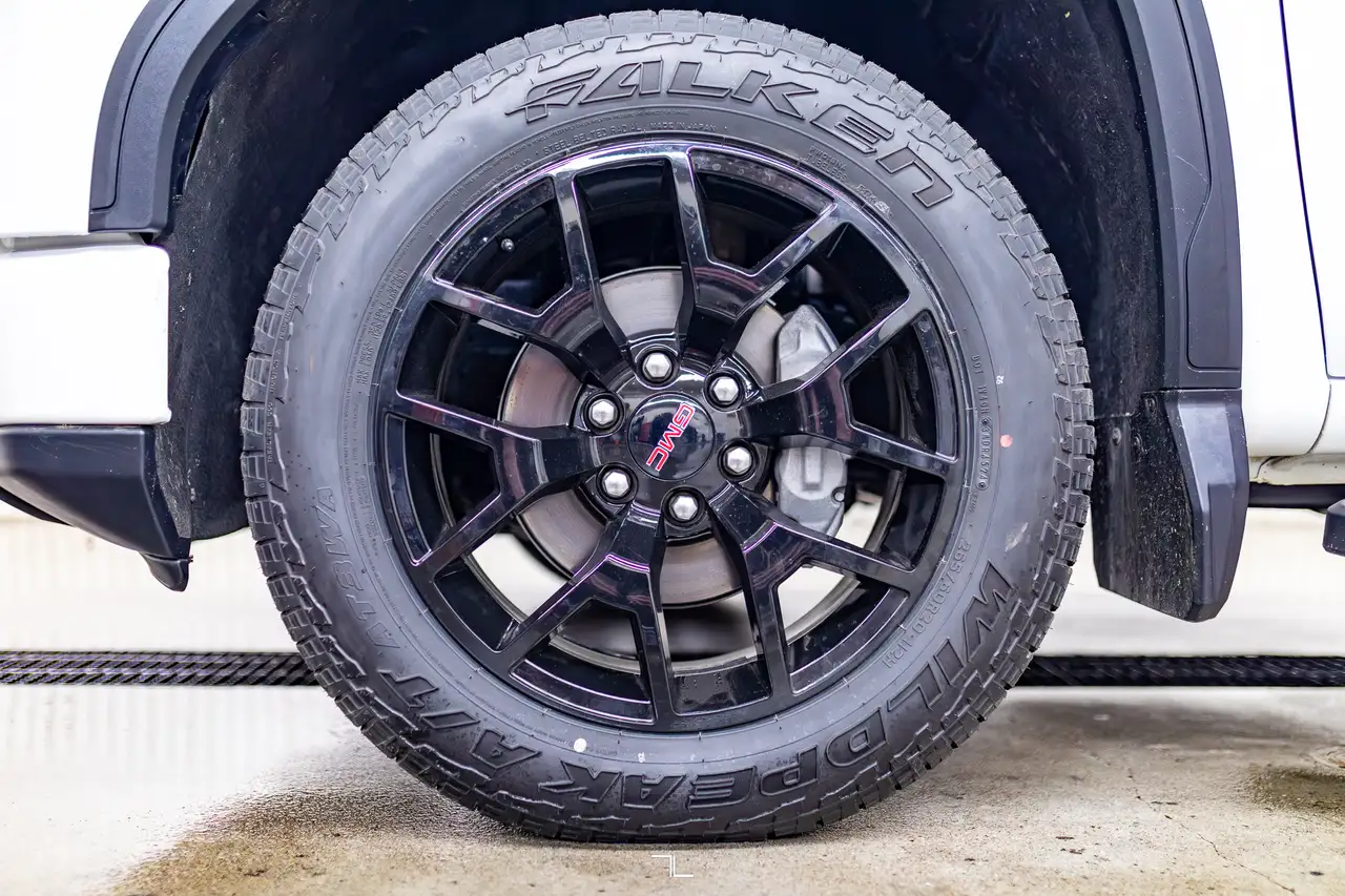 GMC Sierra 1500 снимка GMC Sierra 1500