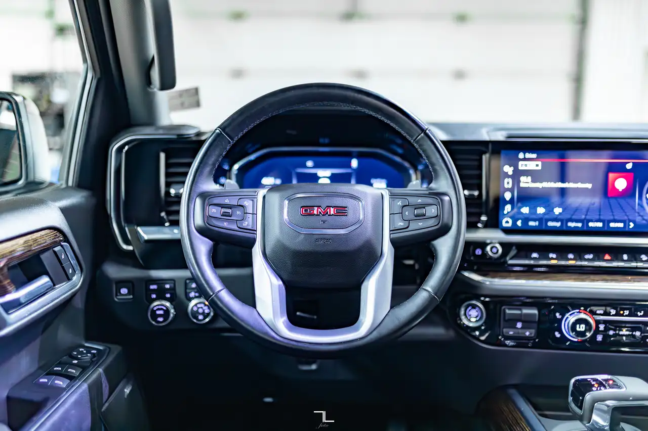 GMC Sierra 1500 снимка GMC Sierra 1500