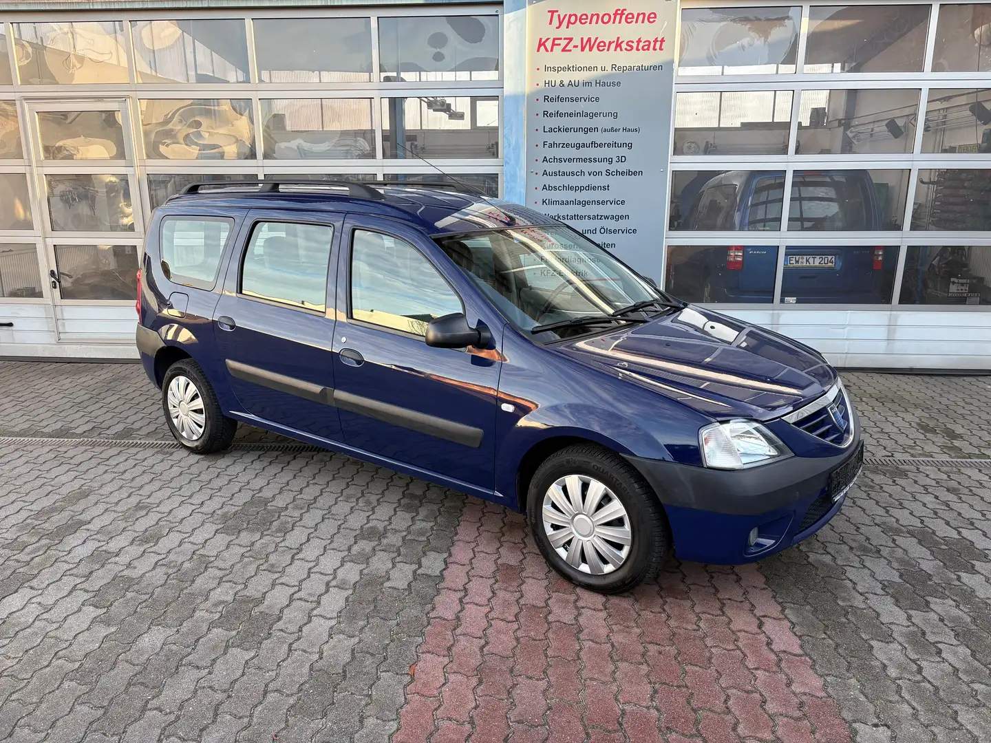 Dacia Logan MCV 1.6 , USB, HU/AU neu Bleu - 1