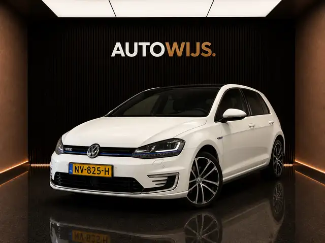 Volkswagen Golf GTE 1.4 TSI GTE|PANO|LEDER|TREKHAAK|CAMERA|GOED ONDERH