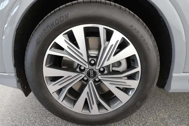 Audi Q4 e-tron Audi Q4 Sportback 45 e-tron Ansicht 9