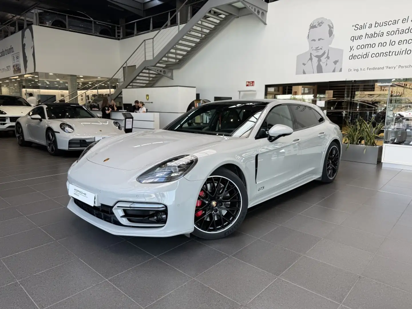 Porsche Panamera GTS Sport Turismo Aut. Gris - 1