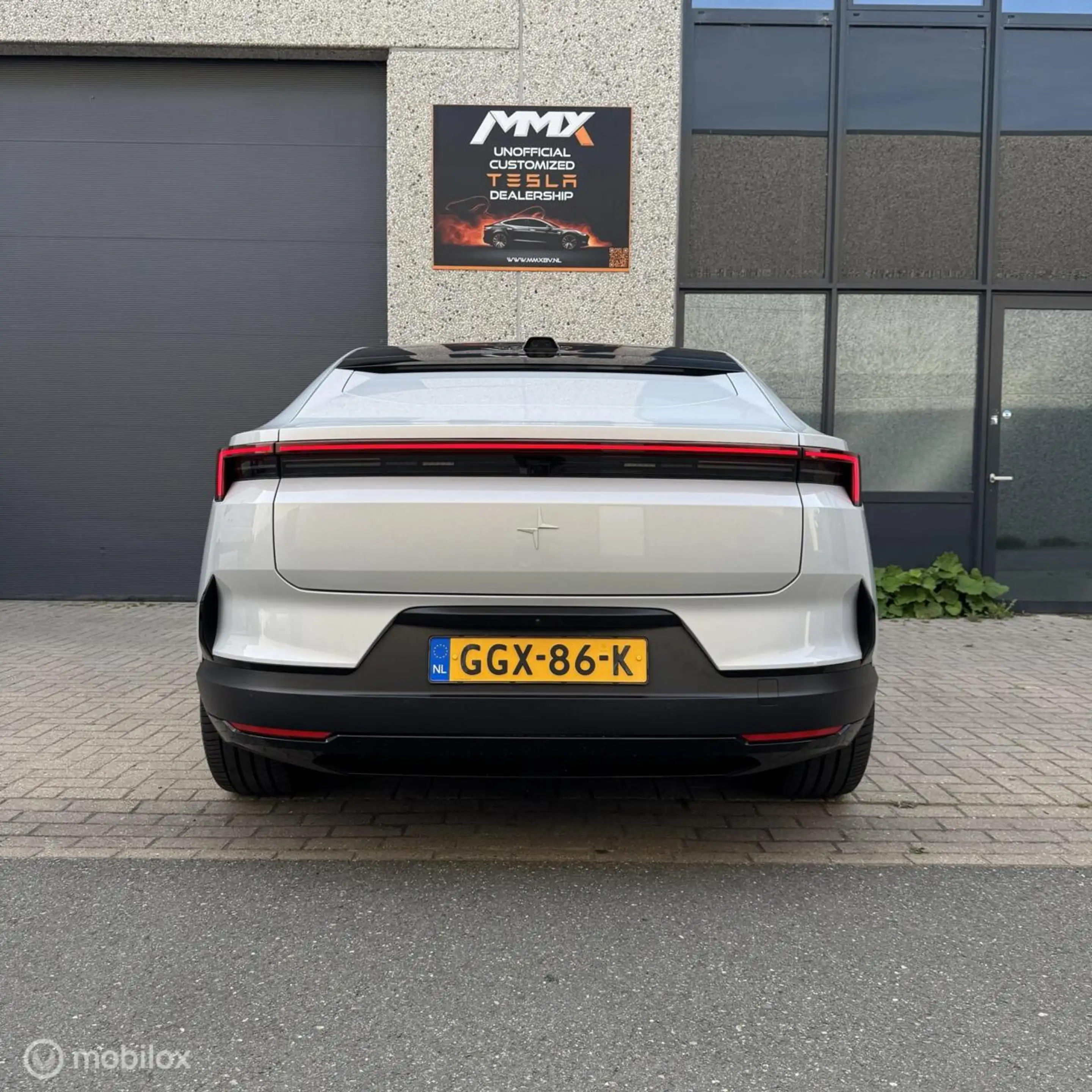 Polestar 4 Long Range Single motor 100 kWh — photo 8
