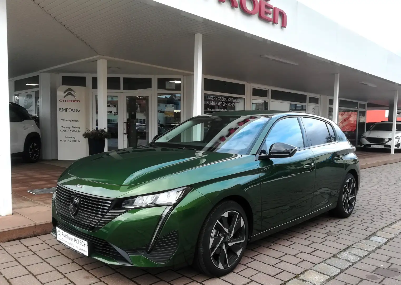 Peugeot 308 PT130 EAT8 Allure Pack *360 GRAD KAMERA, SHZ* Grün - 2