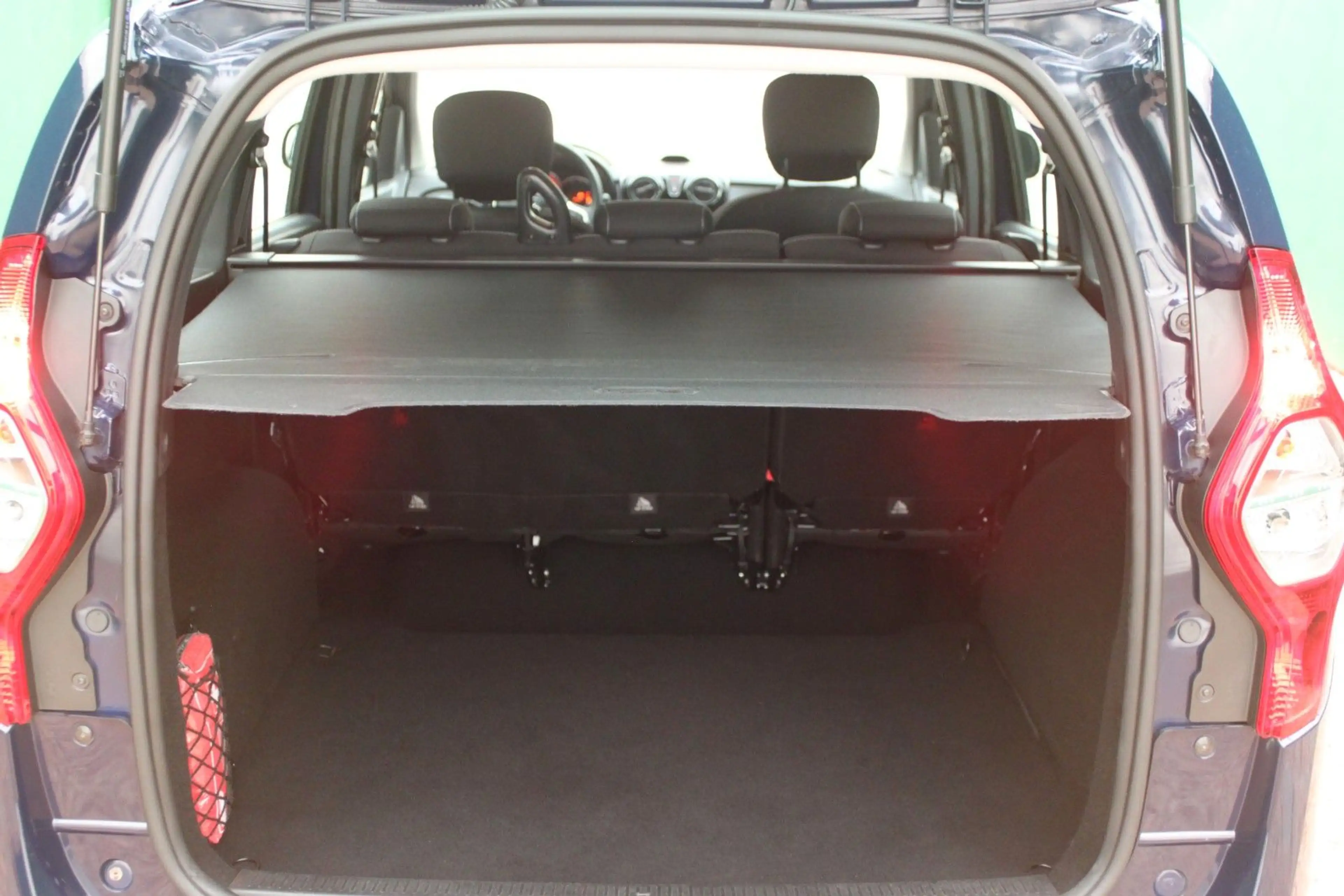 Dacia Lodgy 1.3/ AHK/ Navi/ Kamera/ Klima/ 61tkm — photo 12