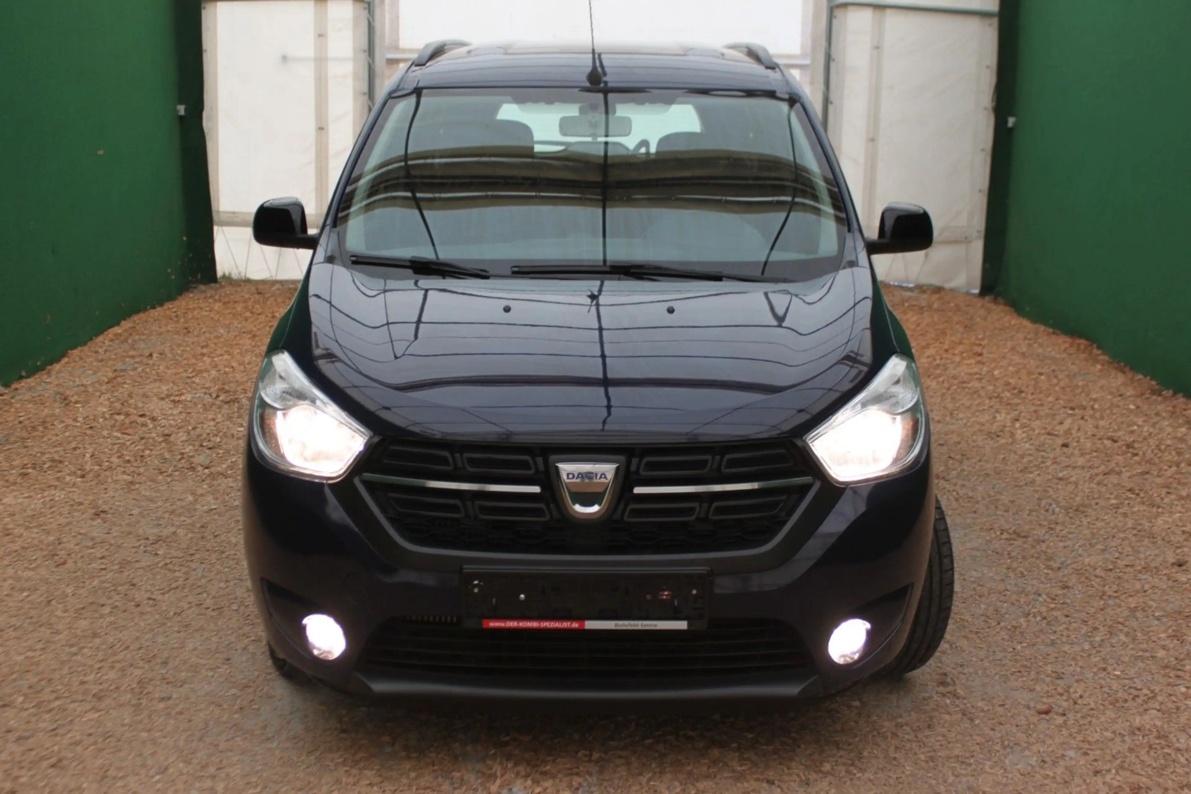 Dacia Lodgy 1.3/ AHK/ Navi/ Kamera/ Klima/ 61tkm — photo 10