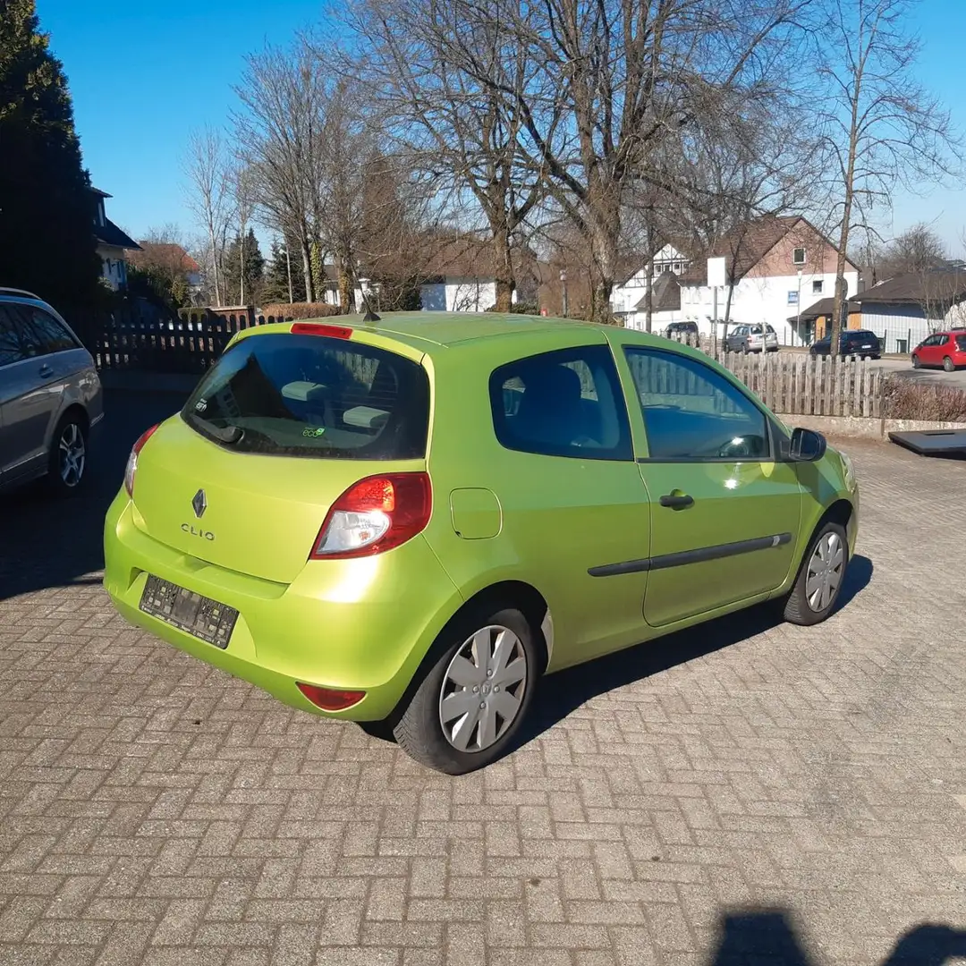 Renault Clio III Expression Vert - 2