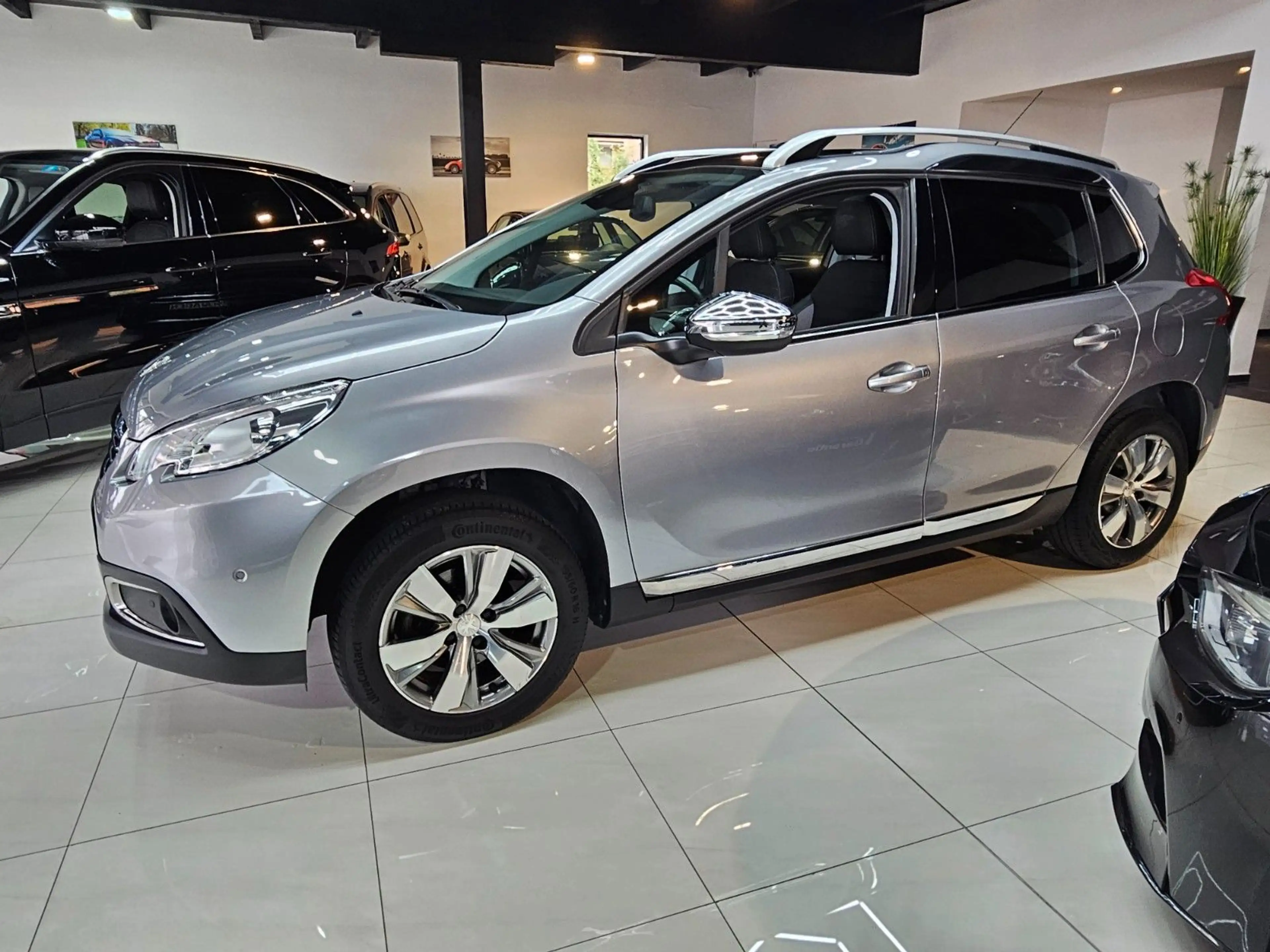 Peugeot 2008 Allure,,1-Hand,Pano,Navi,Scheckheft,Alu — photo 10