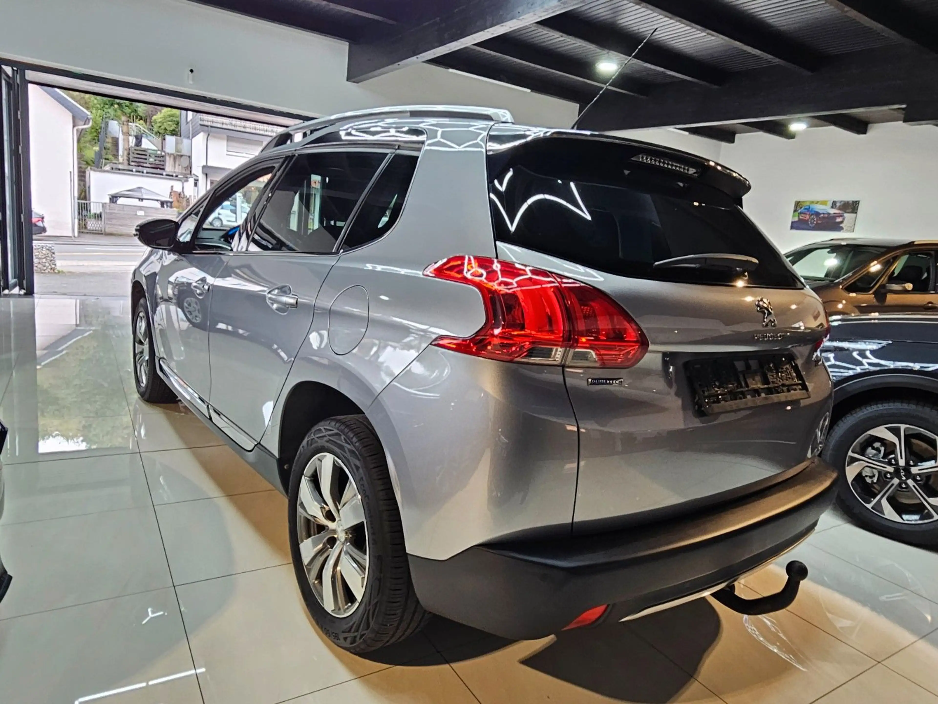 Peugeot 2008 Allure,,1-Hand,Pano,Navi,Scheckheft,Alu — photo 8