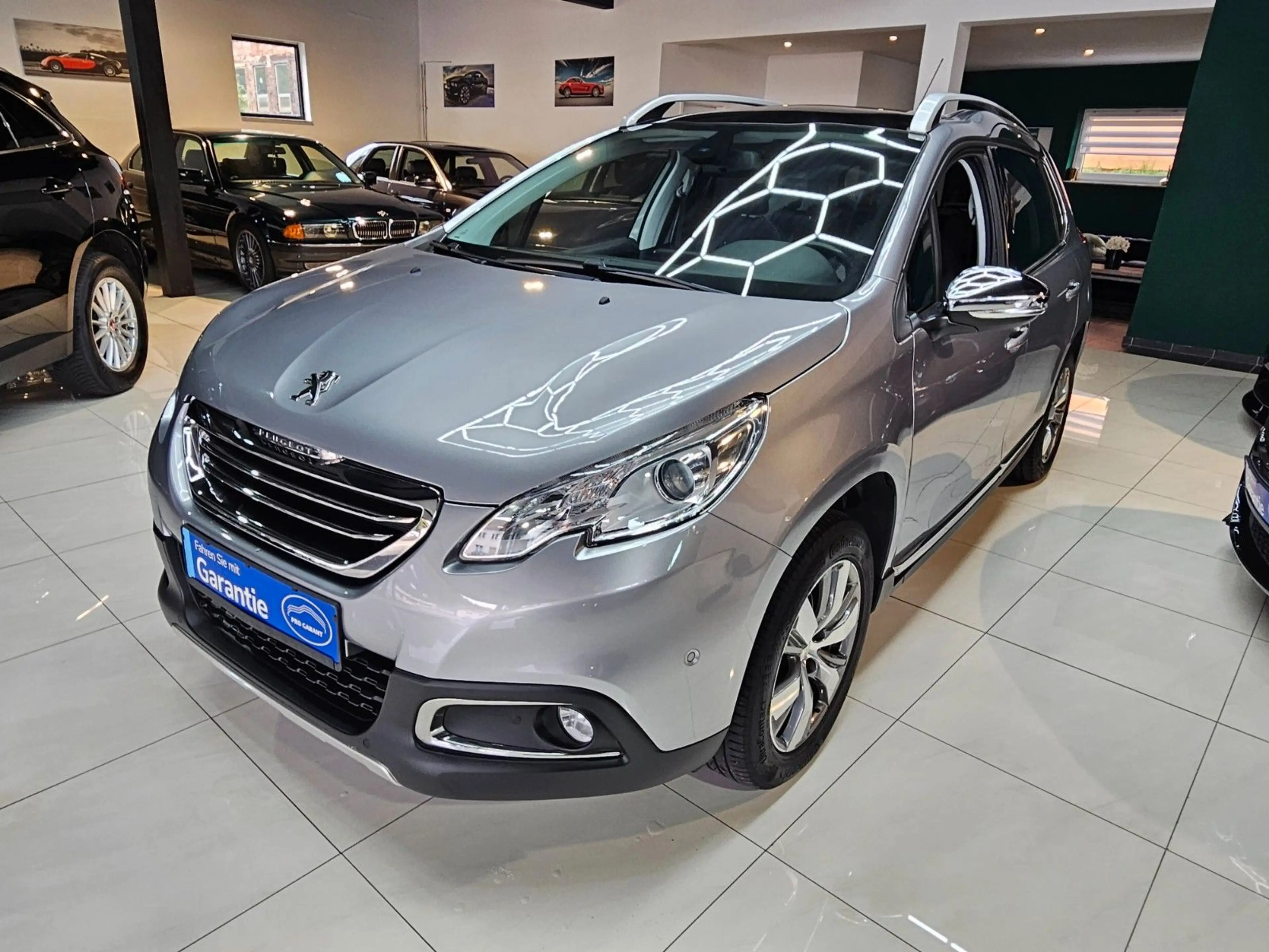 Peugeot 2008 Allure,,1-Hand,Pano,Navi,Scheckheft,Alu
