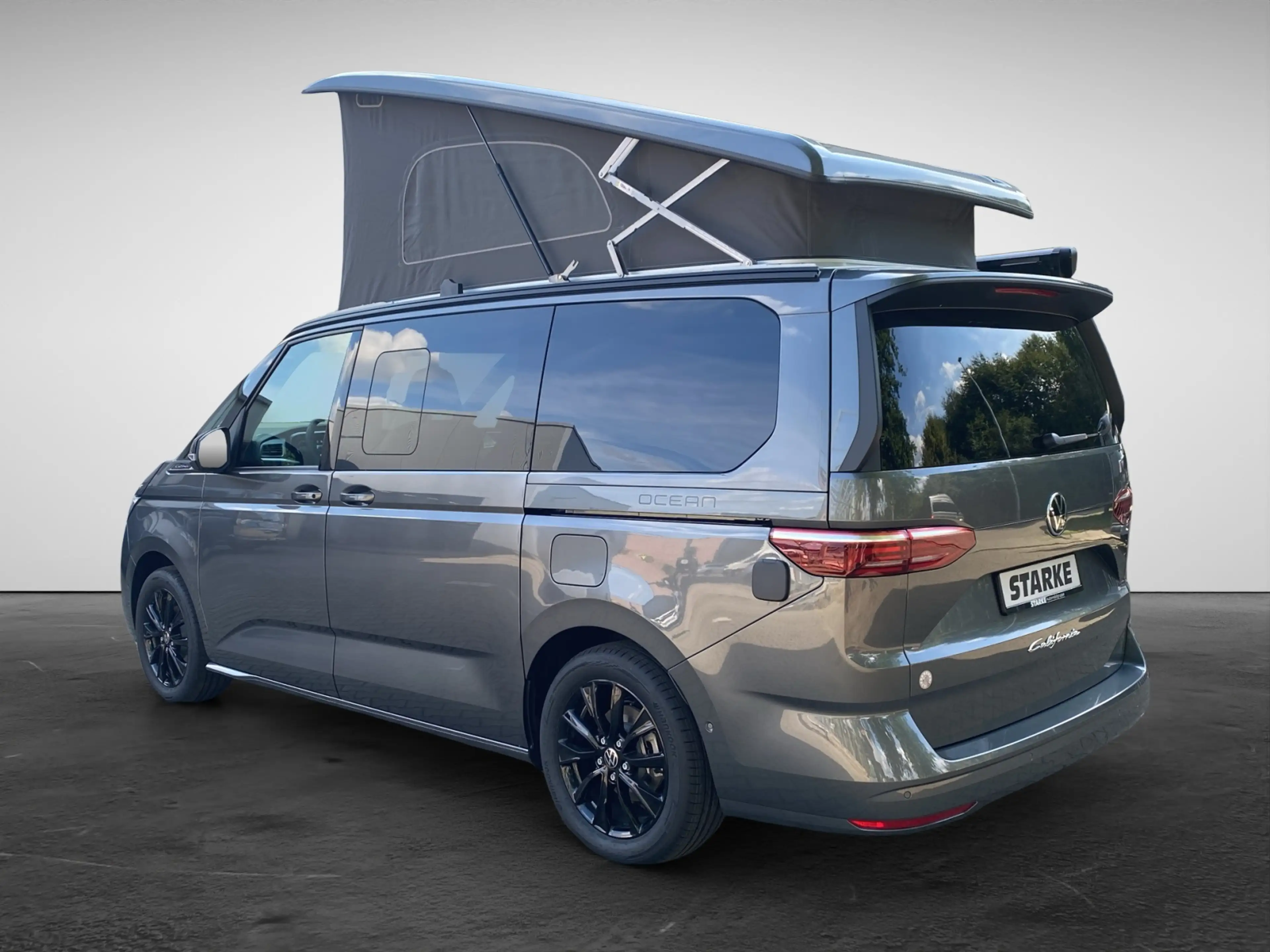 Volkswagen T7 California Ocean 2.0 TDI DSG Camper — photo 4