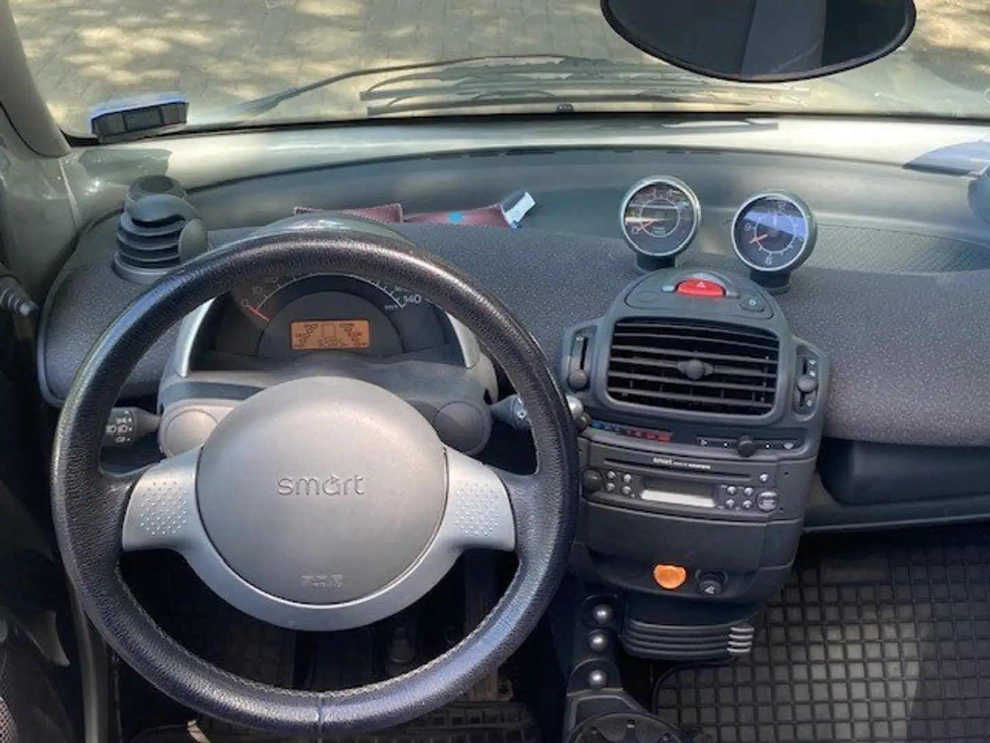 smart forTwo smart fortwo cabrio softtouch passion Zilver - 1