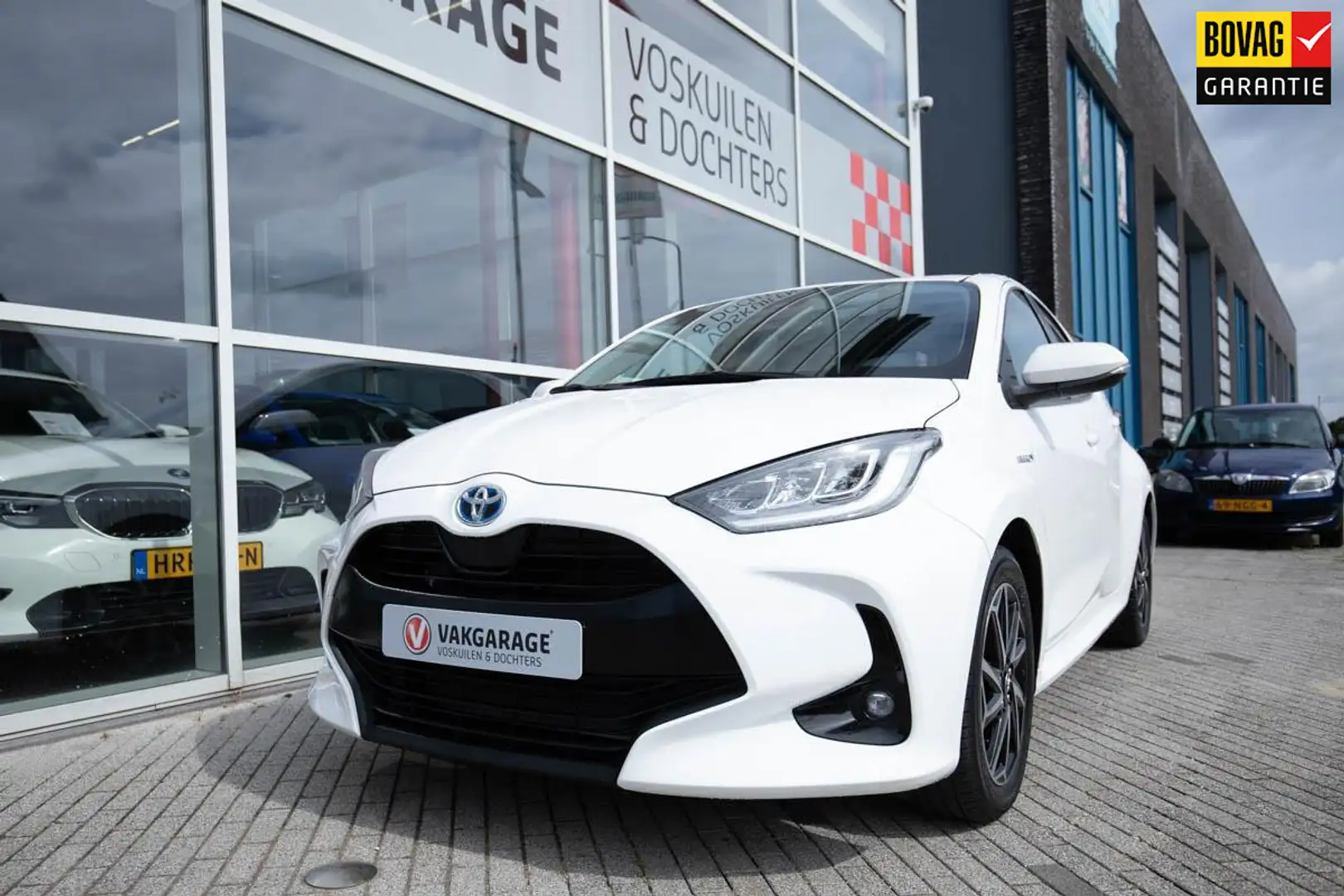 Toyota Yaris 1.5 Hybrid Style Design Wit - 1