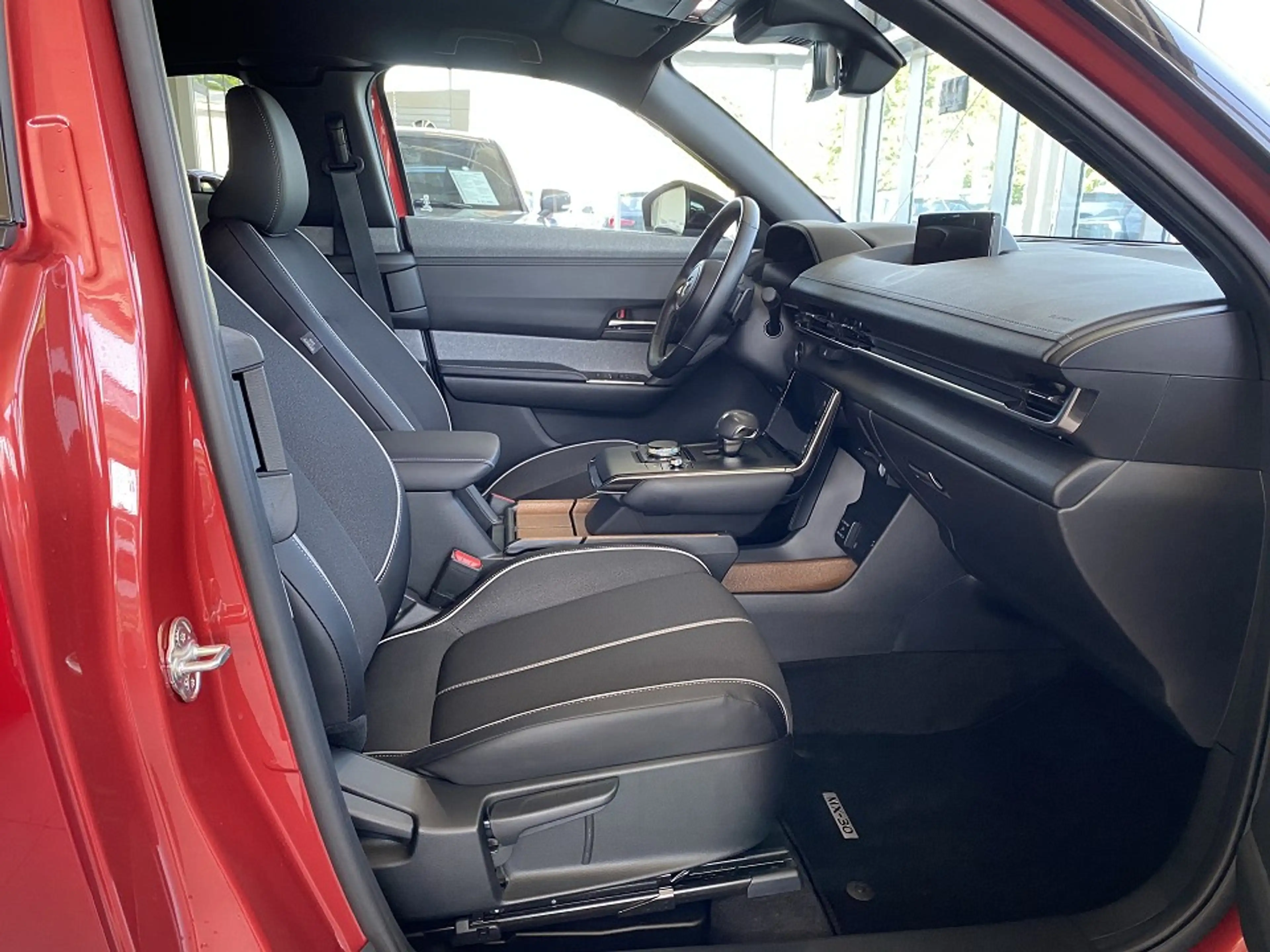 Mazda MX-30 EV Makoto Teilleder — photo 4