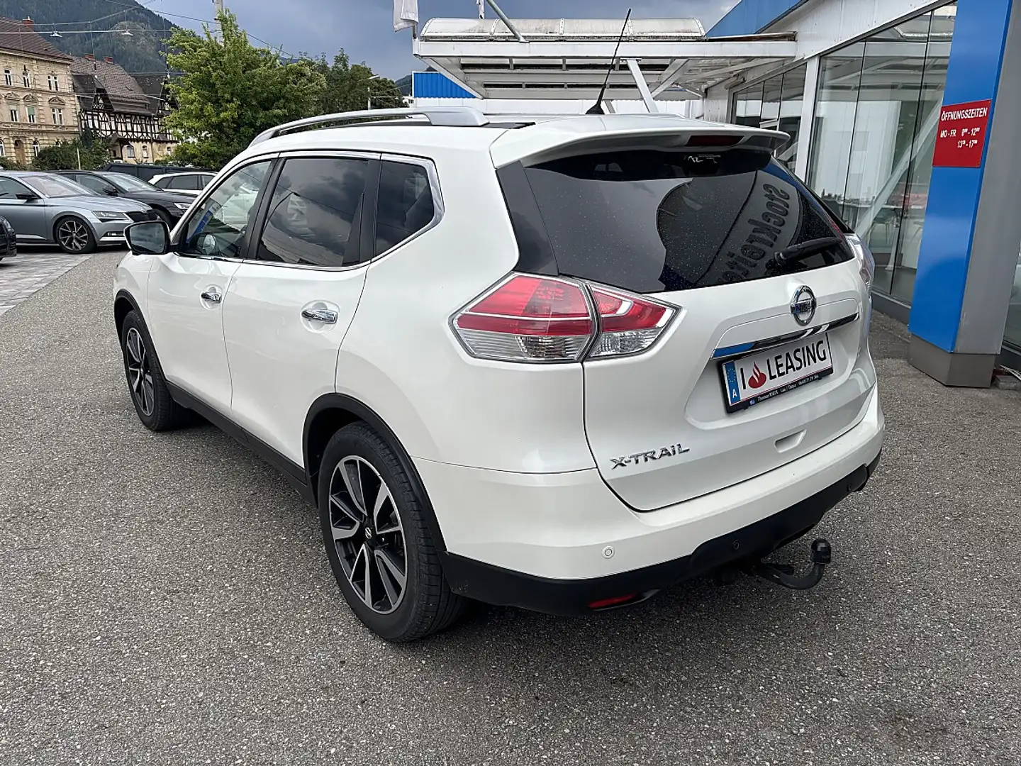Nissan X-Trail X-TRAIL 1,6dCi Tekna ALL-MODE 4x4i*PDC*LED*AHK* Weiß - 2
