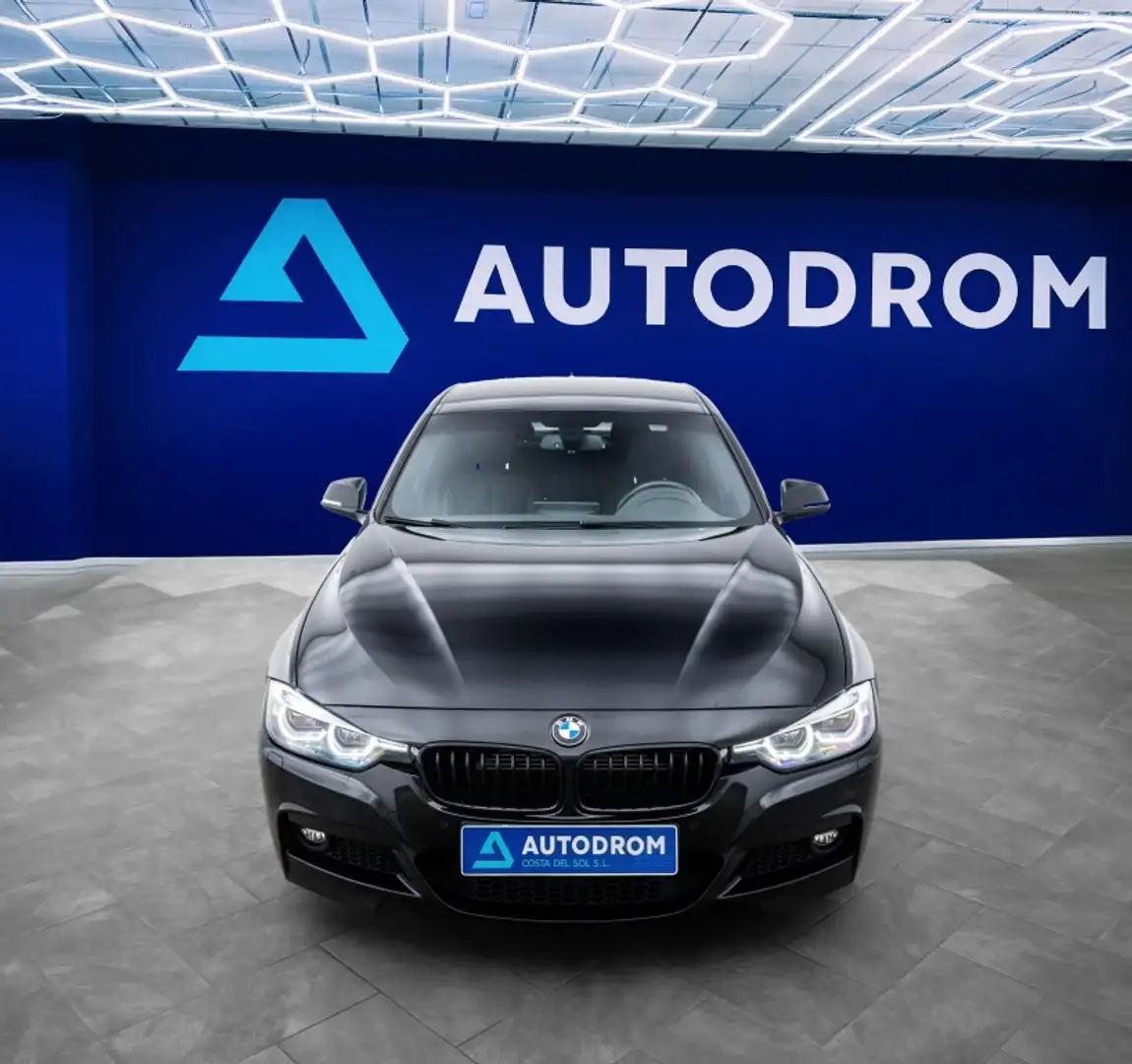 BMW 330 330e iPerformance Negro - 2