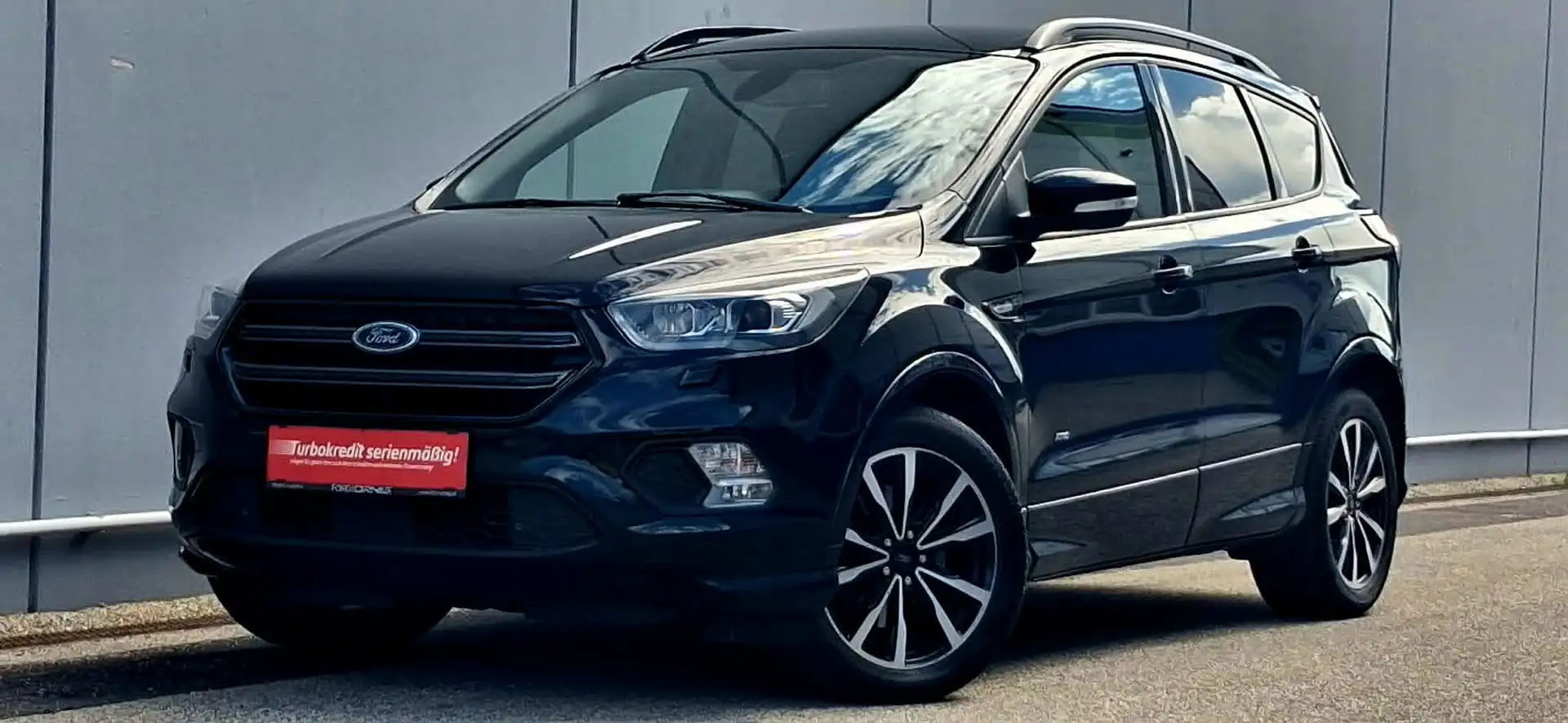 Ford Kuga 2,0 TDCi ST-Line Powershift Aut. AWD ST-Line Schwarz - 1