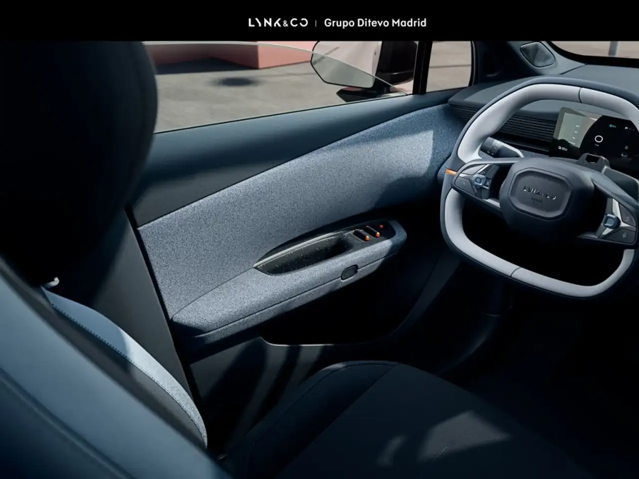 Lynk & Co 02