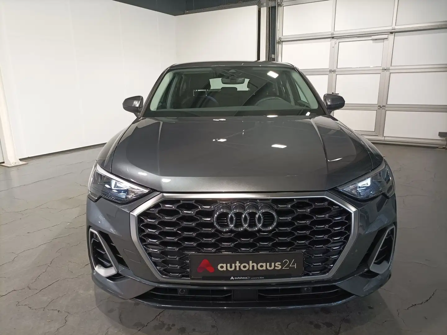 Audi Q3 SP 1.5 TFSI S line Navi|PDC|Sitzheizung|AHK Grigio - 2