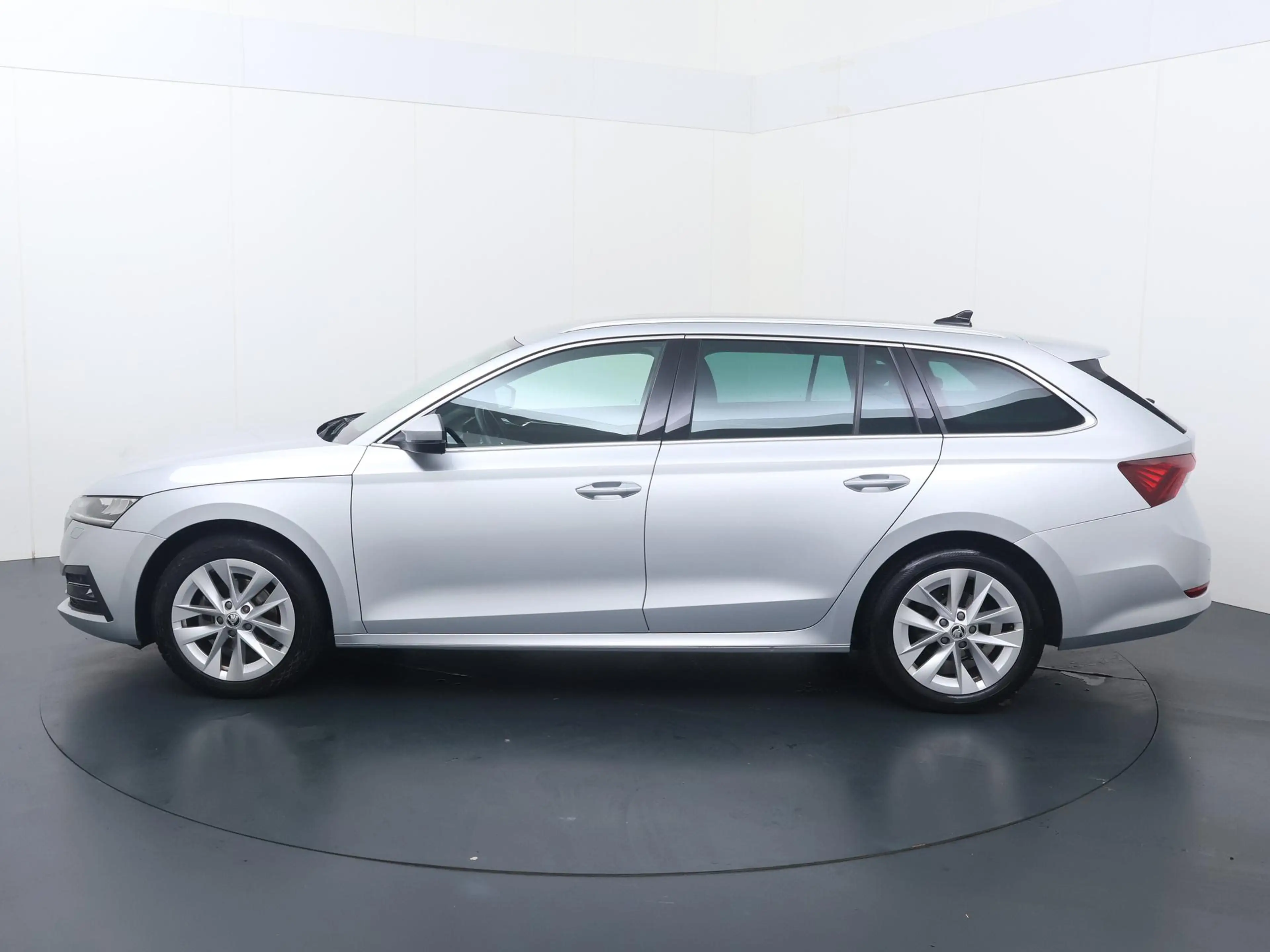 Skoda Octavia Combi 1.0 TSI Business Edition Plus | 110 PK | Tre — photo 2