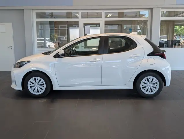 Toyota Yaris view 6
