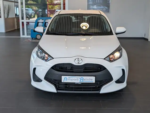 Toyota Yaris view 5