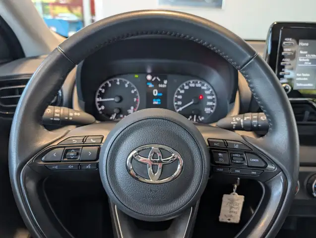 Toyota Yaris view 14