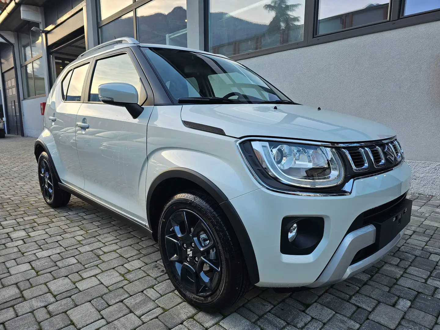 Suzuki Ignis 1.2 4WD TOP HYBRID Bianco - 1