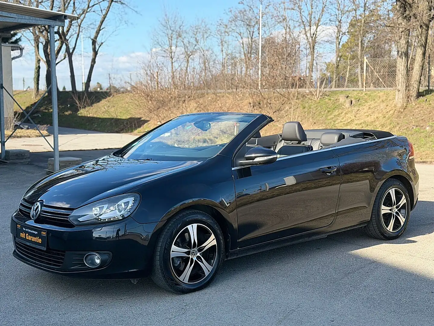 Volkswagen Golf Cabriolet Golf Cabrio BMT 1,6 TDI DPF lückenloses Service... Schwarz - 2
