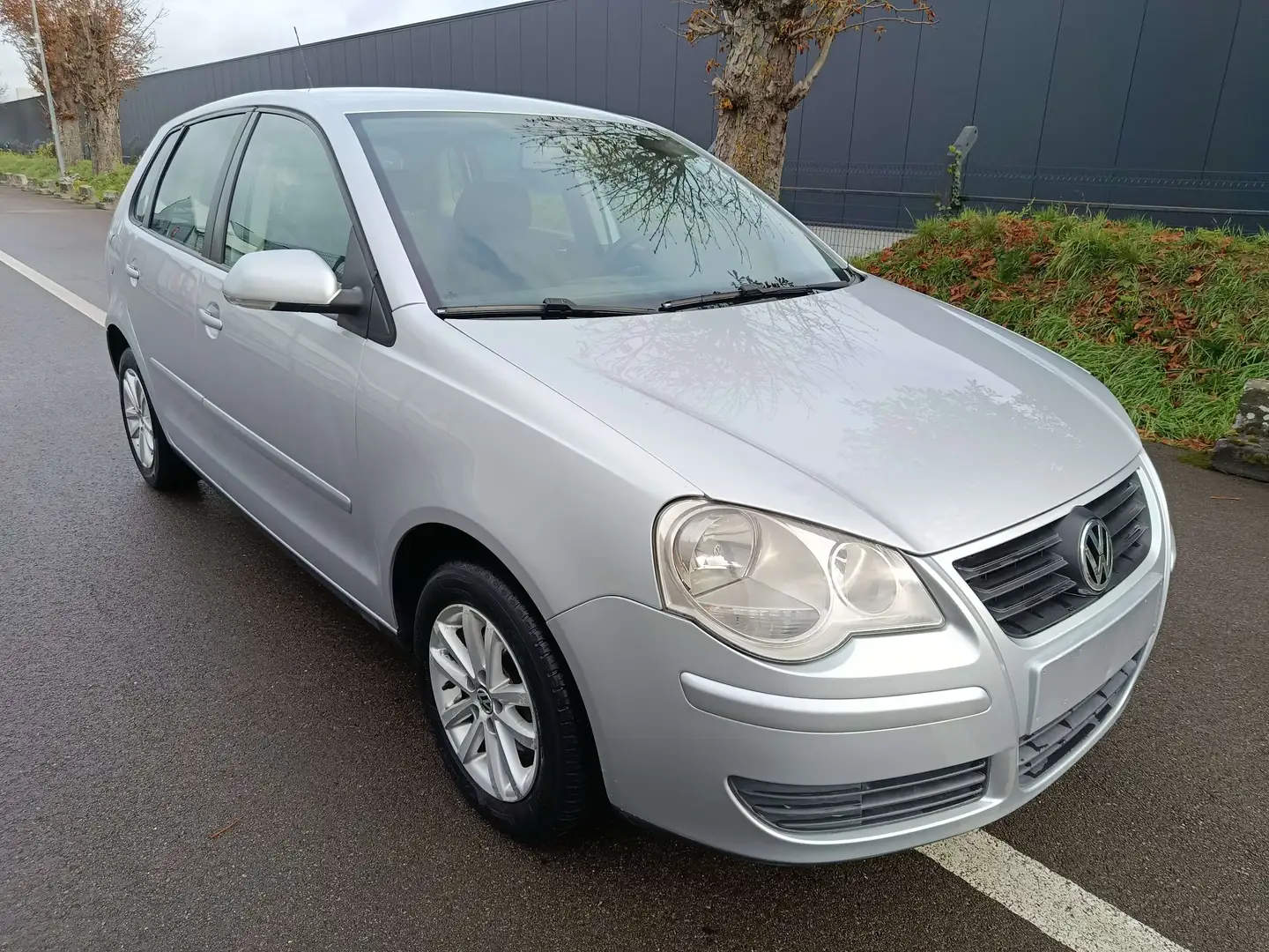 Volkswagen Polo 1.2i Comfortline 5p airco Gris - 2