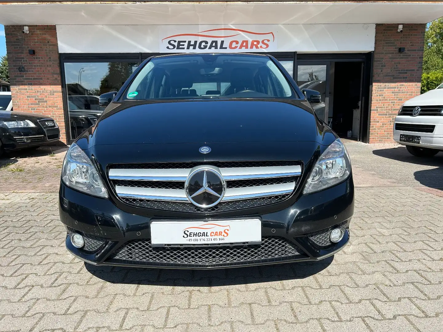 Mercedes-Benz B 180 B -Klasse Automatik* Klima*SZH*Tempom. Schwarz - 2