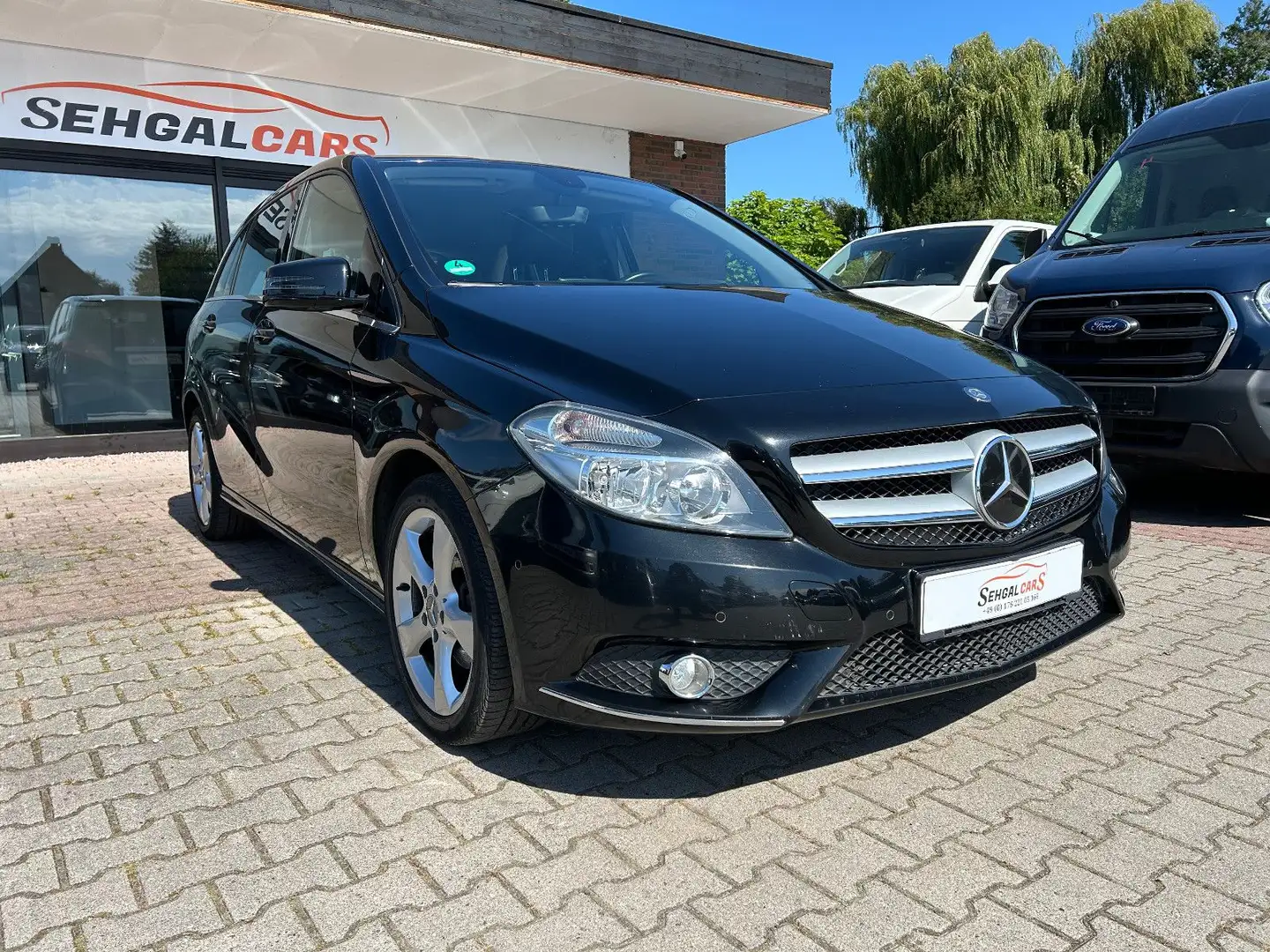 Mercedes-Benz B 180 B -Klasse Automatik* Klima*SZH*Tempom. Schwarz - 1