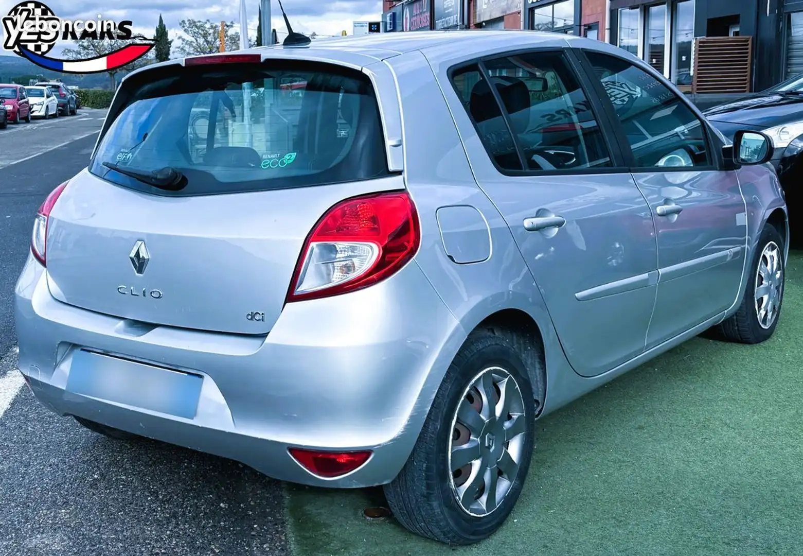 Renault Clio III 1.5 dCi 90ch Expression Clim 5p Gris - 2