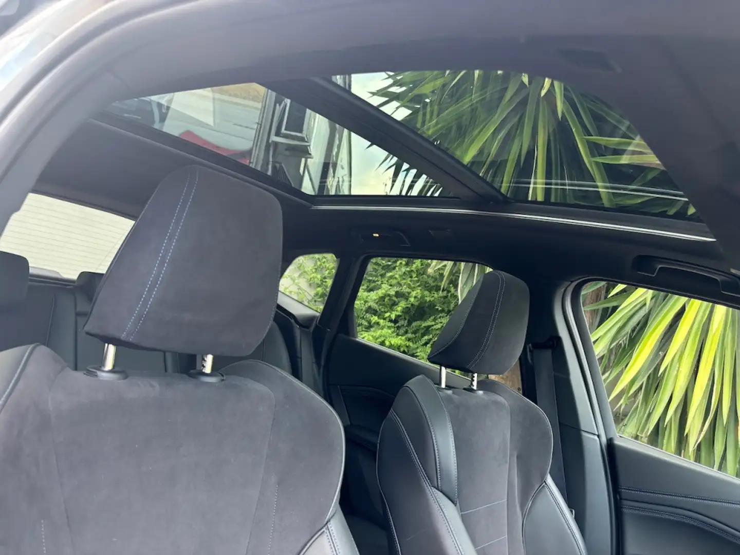 BMW 1er M Coupé 218dA Active Tourer Sport Gris - 2