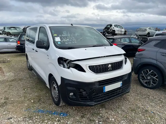 Peugeot Expert Expert Traveller 1.5 HDI 120 – 9 places / FL534