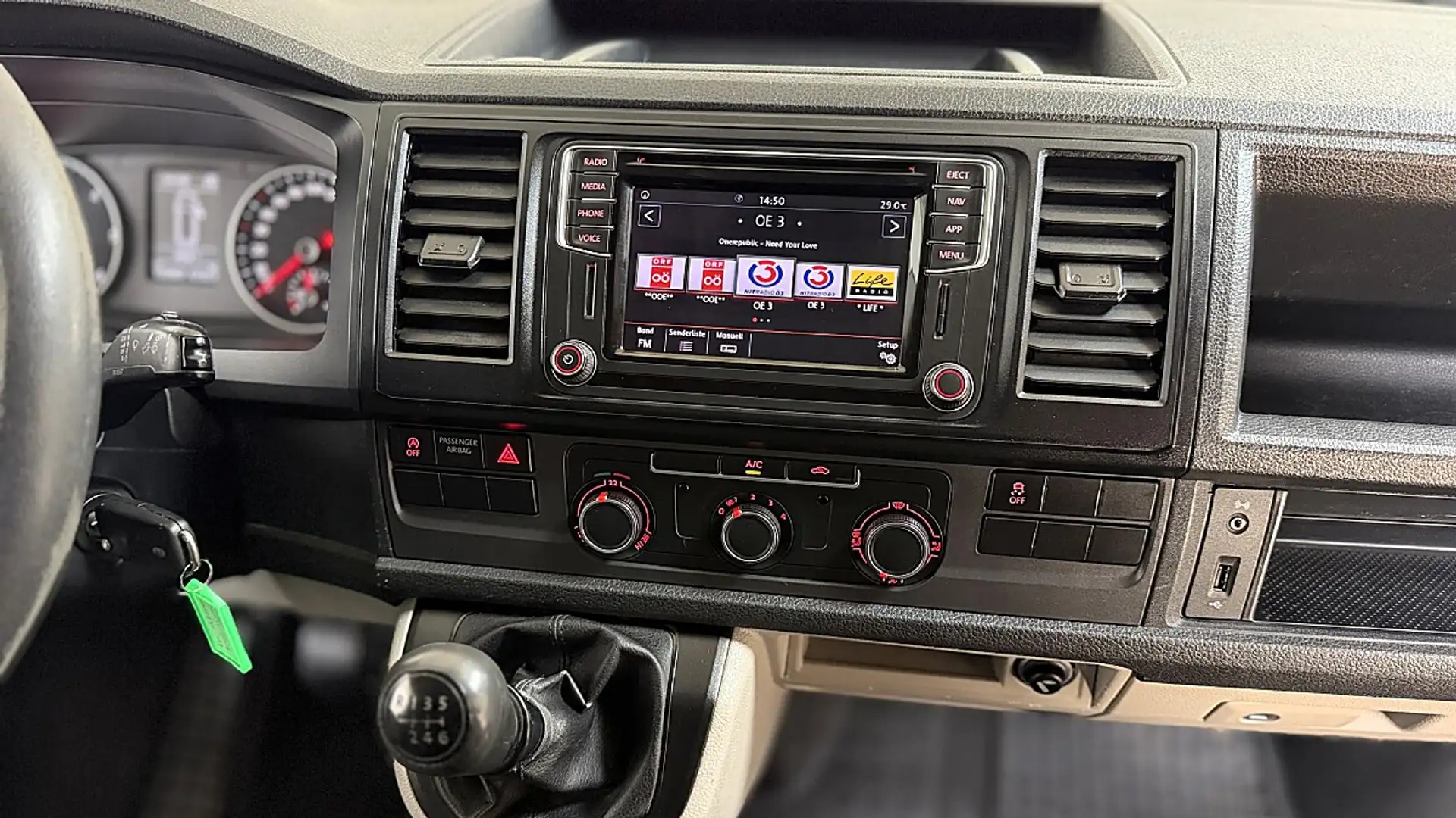 Volkswagen T6 Transporter T6 Kastenwagen LR 2,0 TDI BMT Weiß - 2
