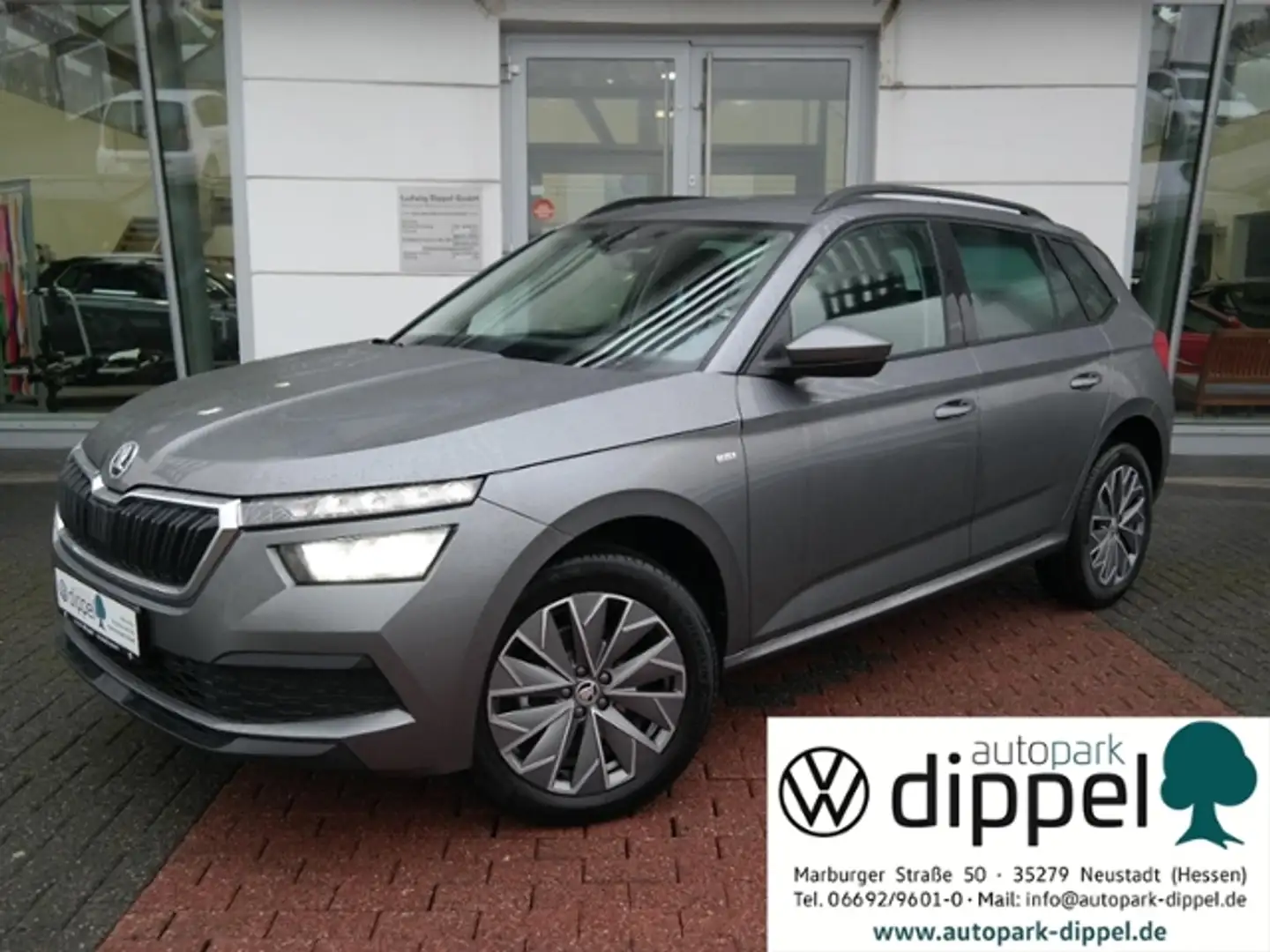Skoda Kamiq 1.0 TSI Tour DSG AHK Kamera,LED,17",SHZ,SmartLink Gris - 1