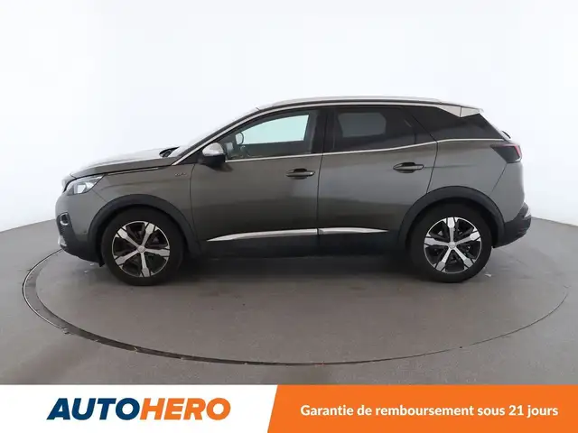 Peugeot 3008 view 3