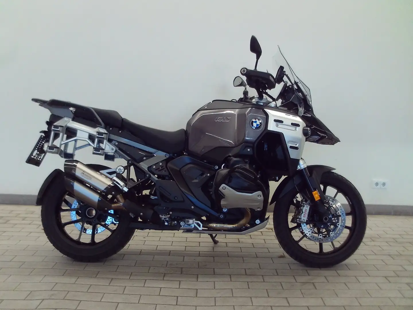 BMW R 1300 GS R 1300 GS Adventure Schwarz - 1