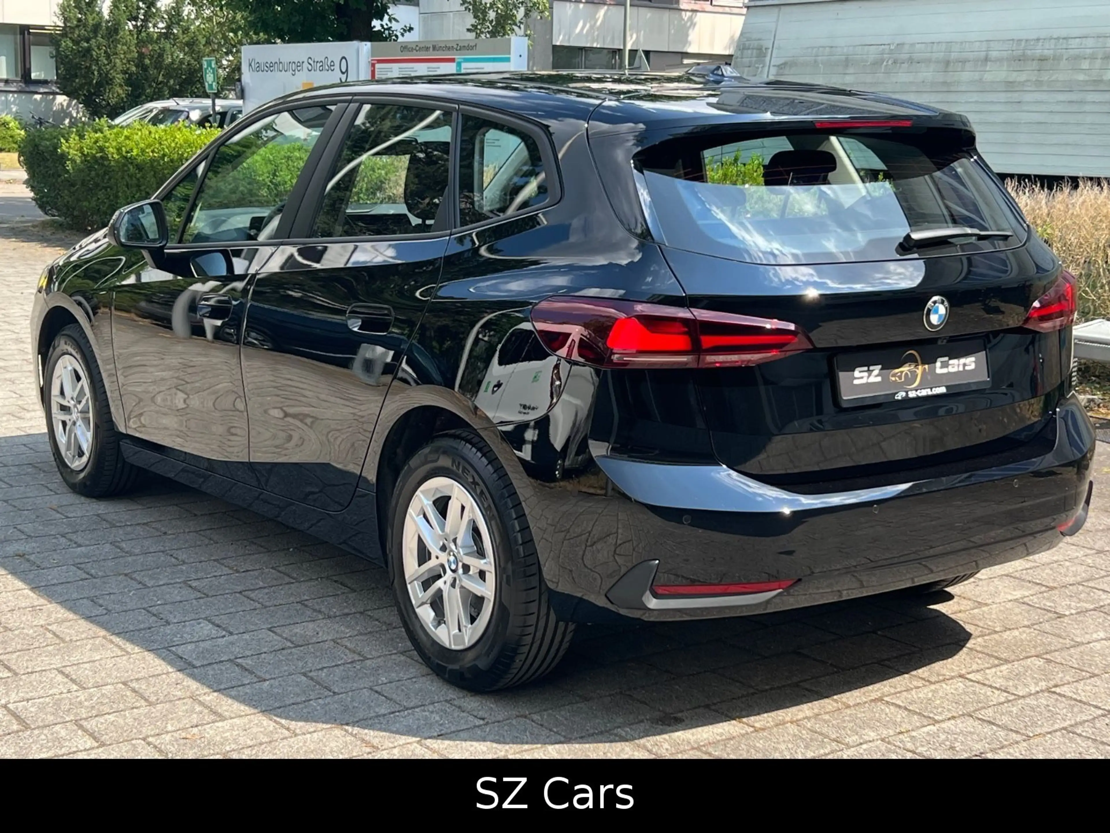 BMW 216 i Active Tourer* — photo 8