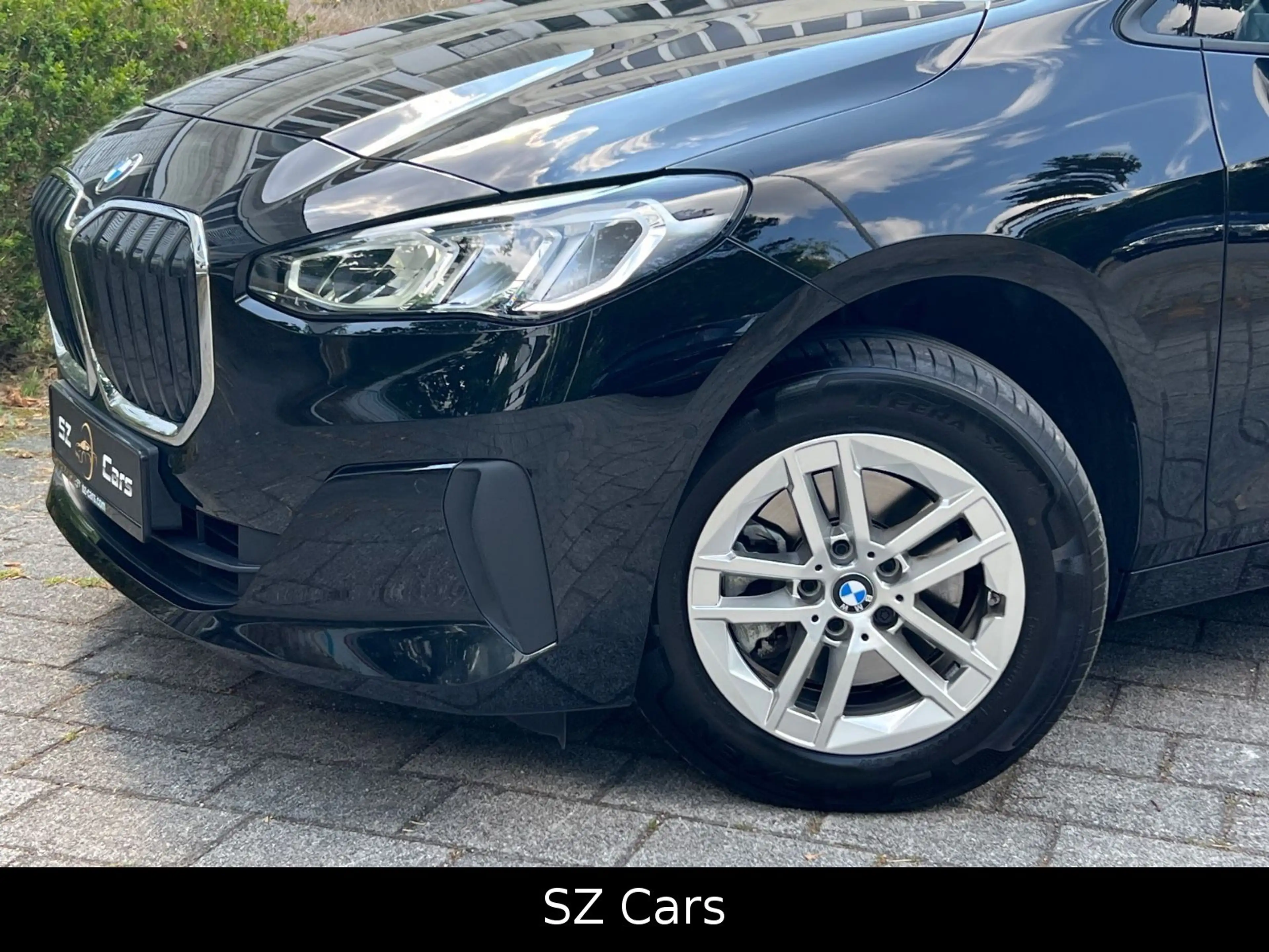 BMW 216 i Active Tourer* — photo 2