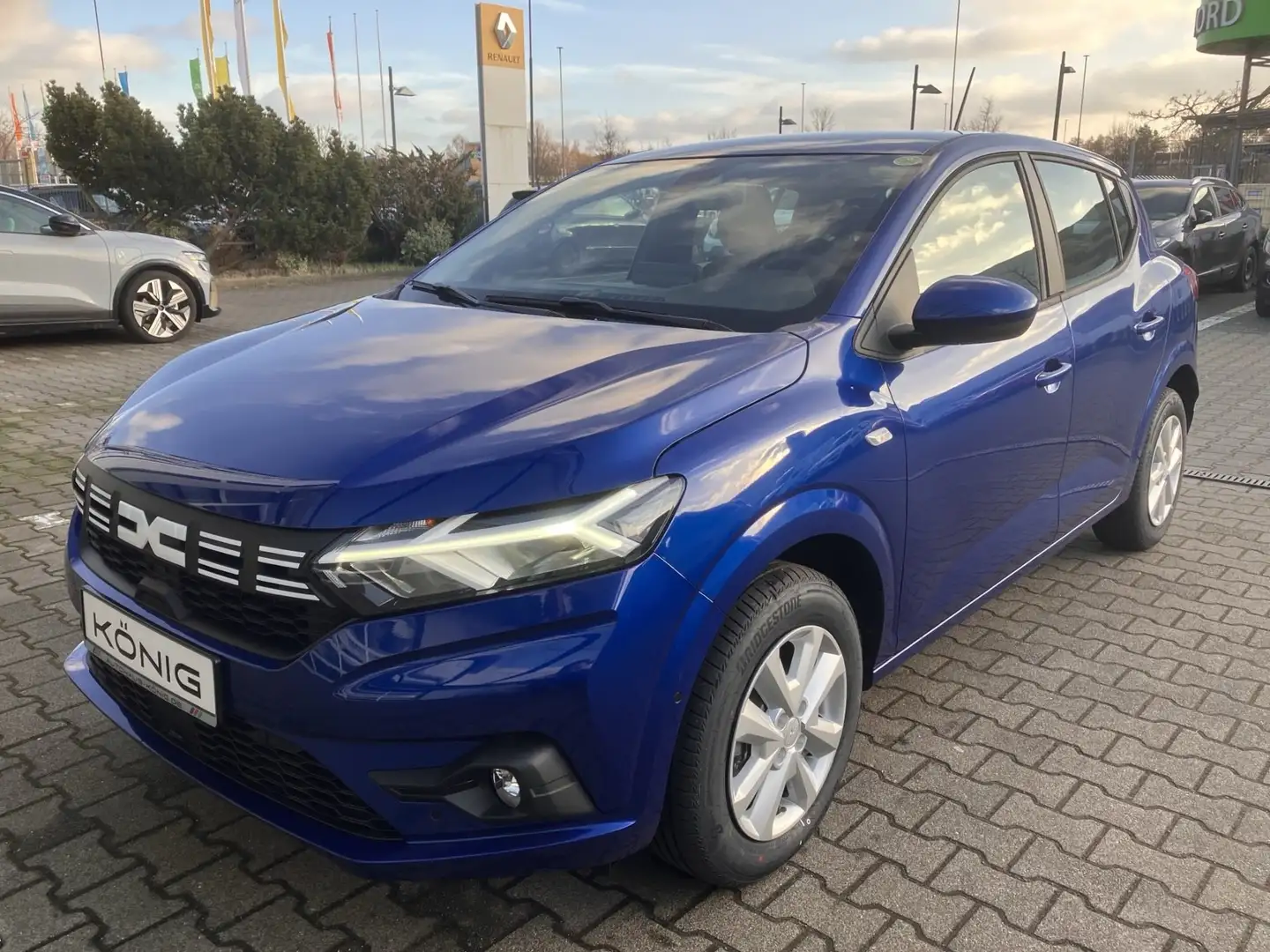 Dacia Sandero Expression TCe 100 ECO-G Blau - 1