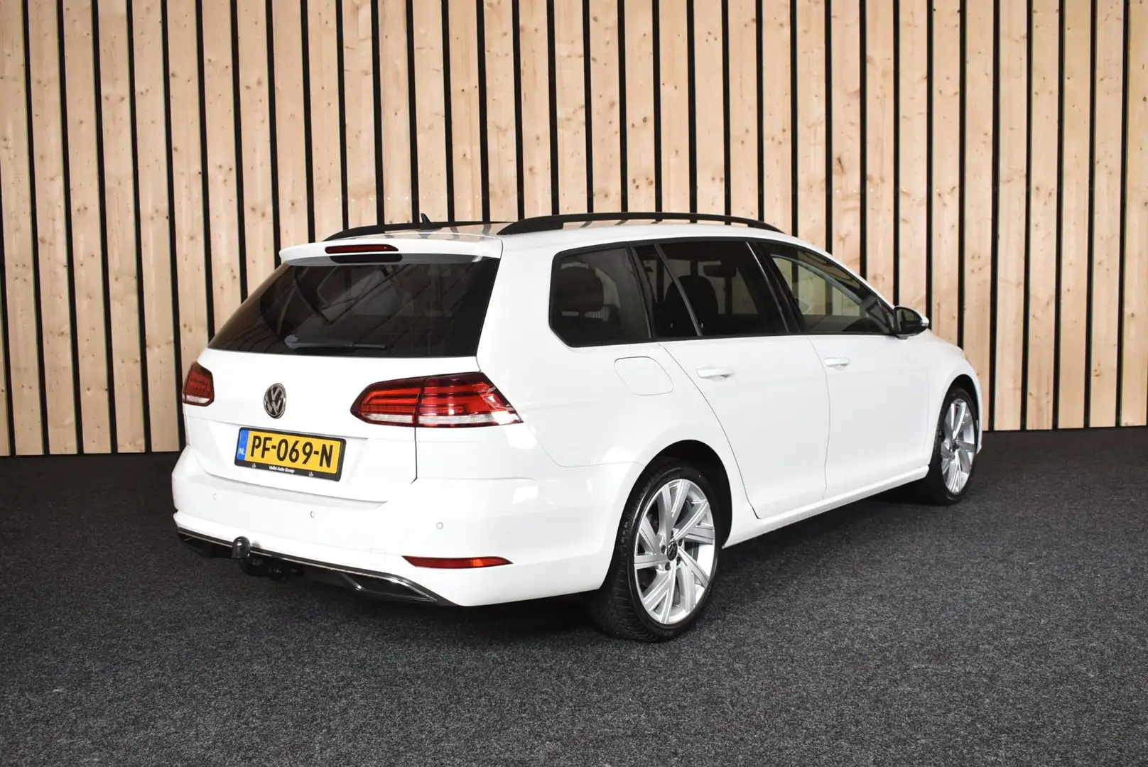 Volkswagen Golf Variant 1.0 TSI Comfortline 131dkm Trekhaak Virtual Cockpi Biały - 2
